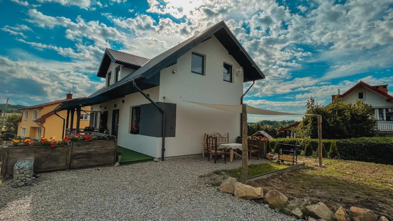 Magiczny Przystanek Apartment Myczkow Bagian luar foto